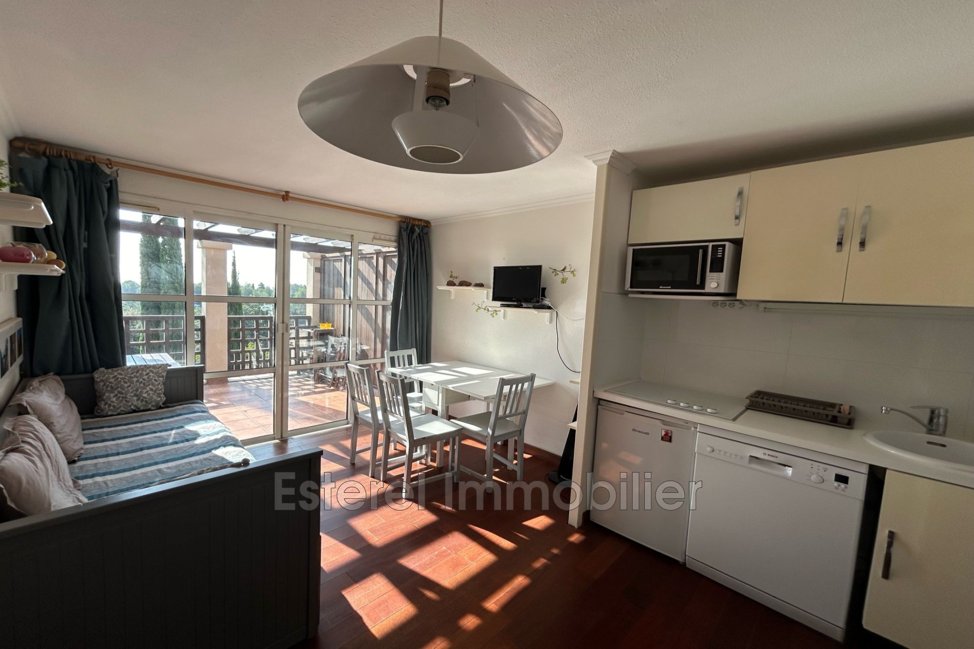 Vente Appartement à Saint-Raphaël 1 pièce