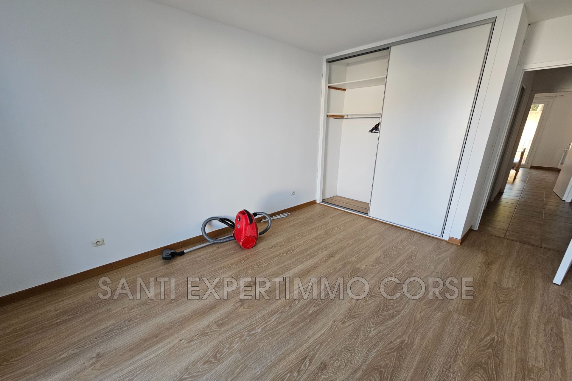 Location Appartement à Sari-Solenzara 0 pièce