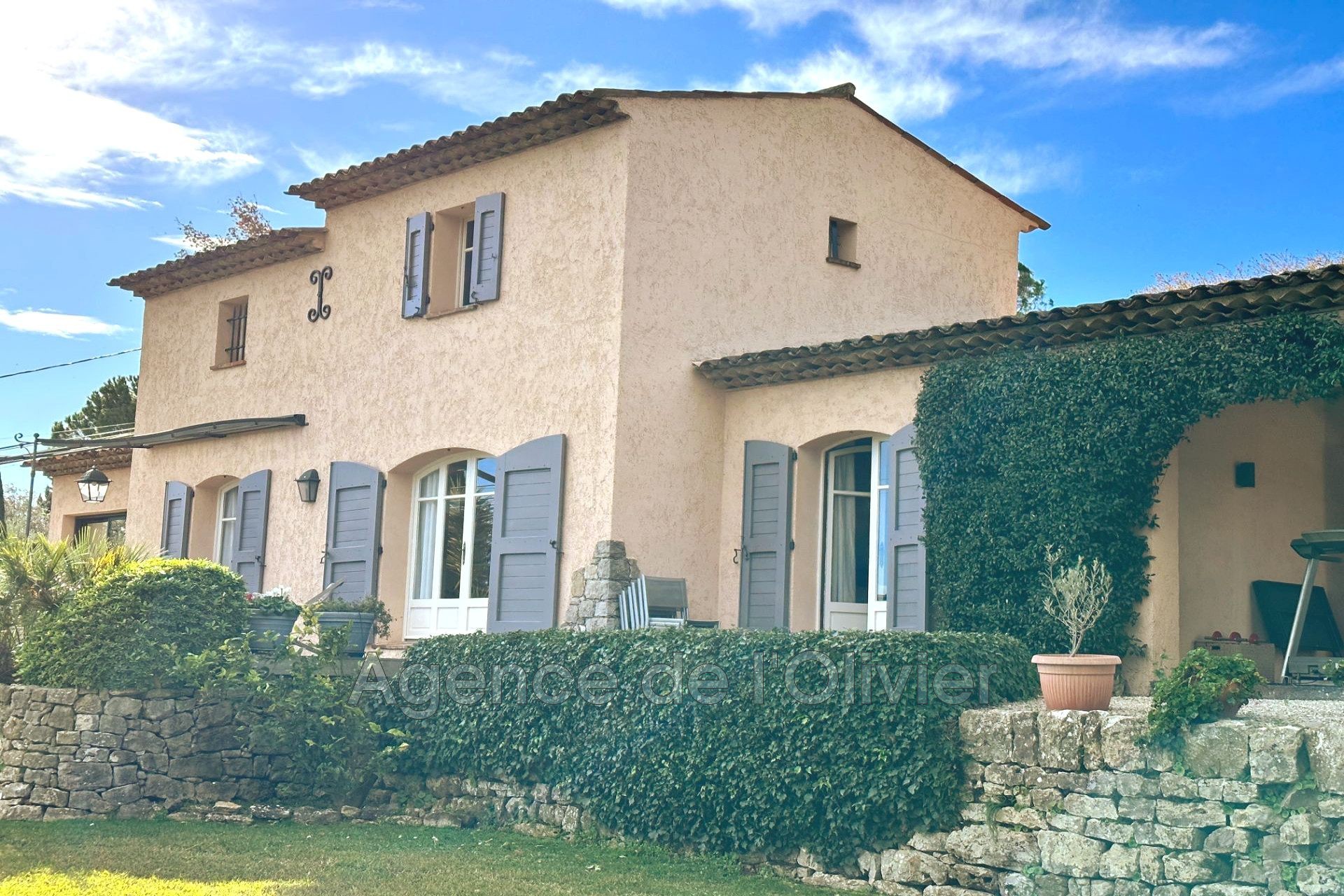 Vente Maison à Châteauneuf-Grasse 7 pièces