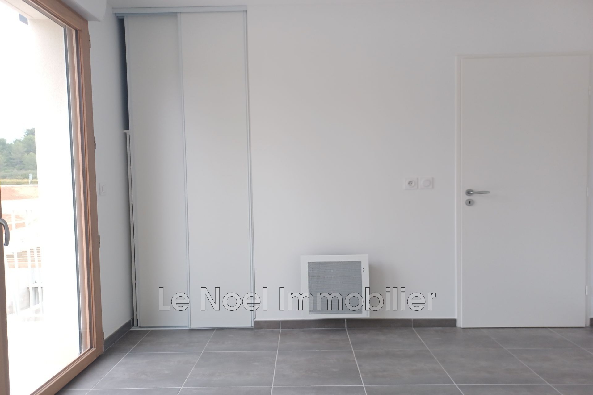 Location Appartement à Châteauneuf-le-Rouge 2 pièces