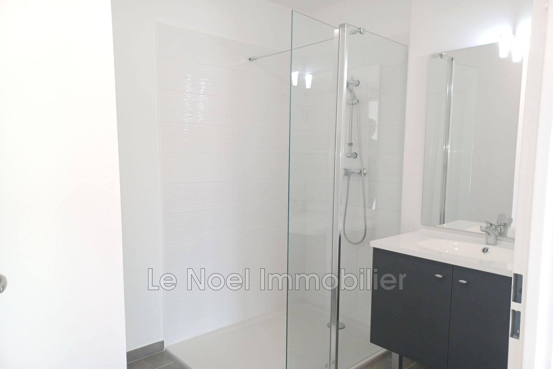 Location Appartement à Châteauneuf-le-Rouge 2 pièces