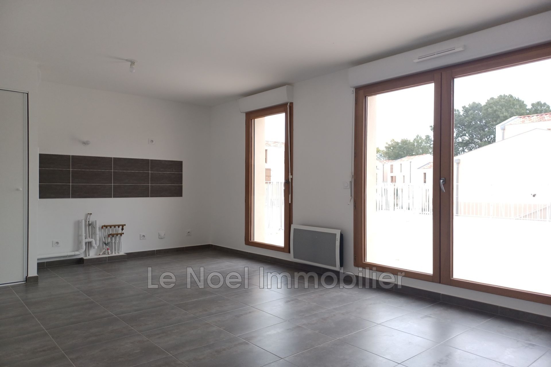 Location Appartement à Châteauneuf-le-Rouge 2 pièces