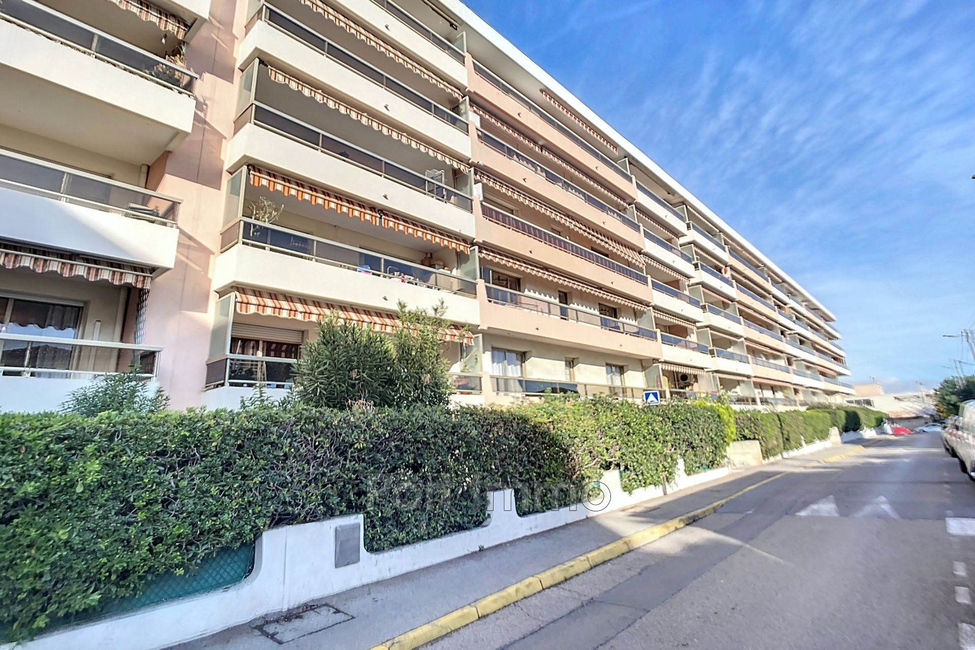 Vente Appartement à Saint-Laurent-du-Var 3 pièces