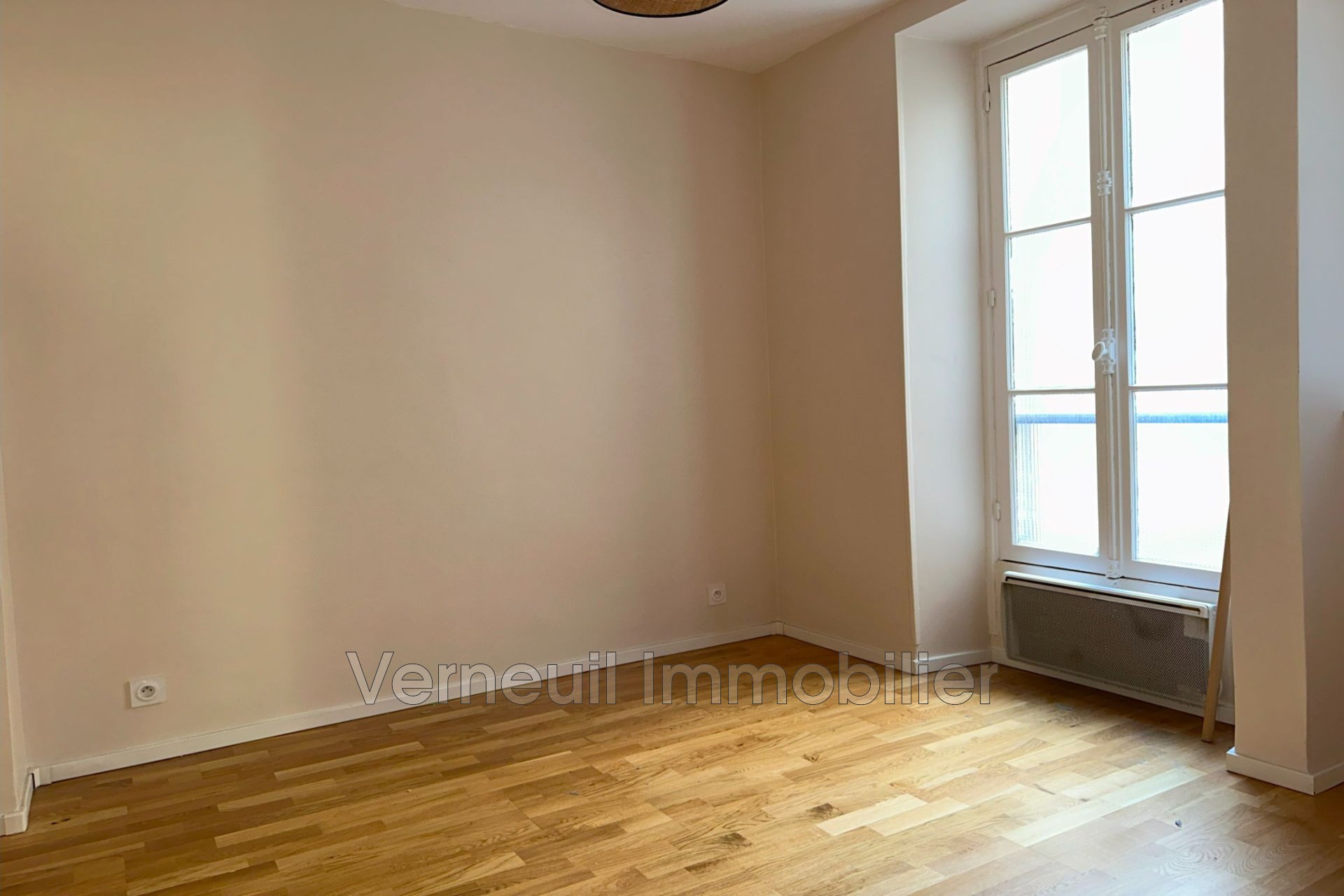 Location Appartement à Paris Palais-Bourbon 7e arrondissement 4 pièces