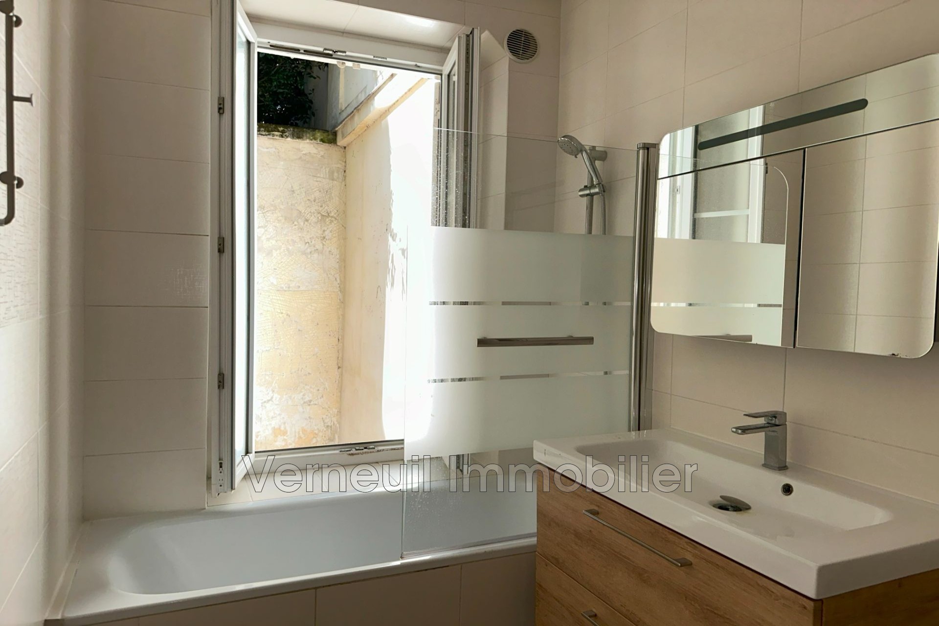 Location Appartement à Paris Palais-Bourbon 7e arrondissement 4 pièces