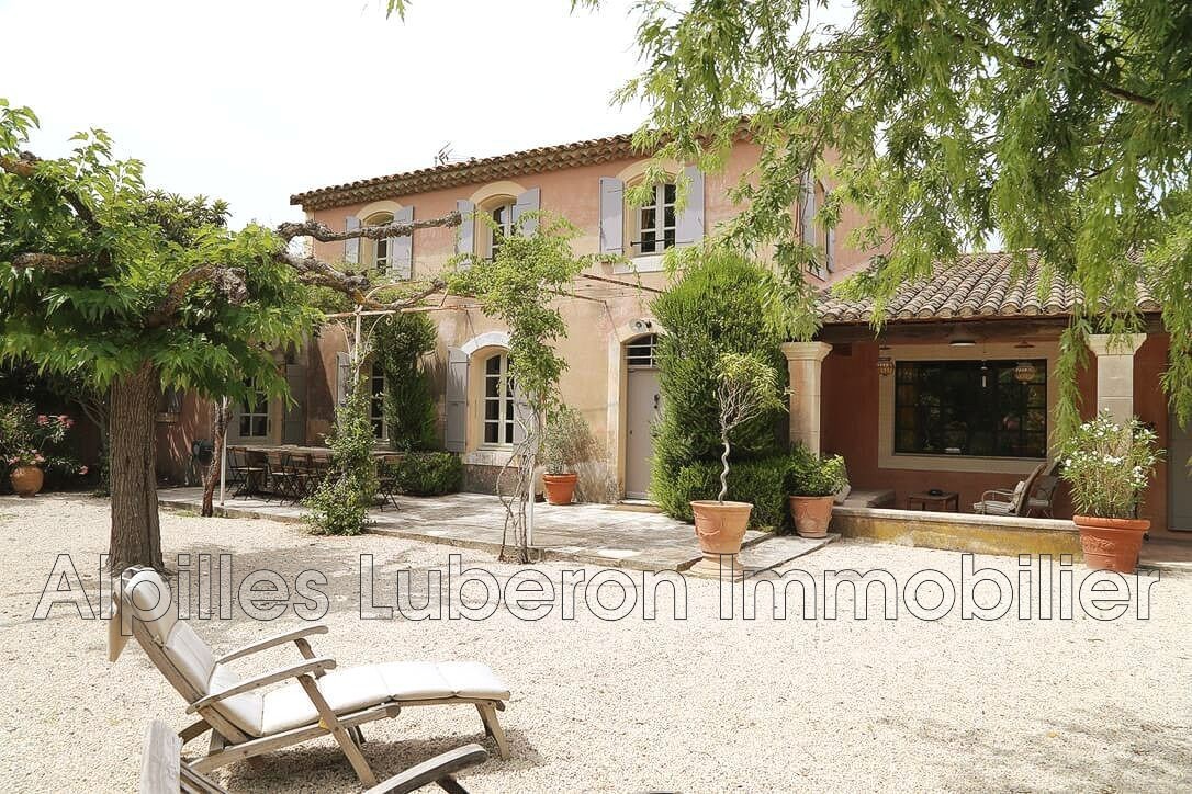 Location Maison à Eygalières 8 pièces