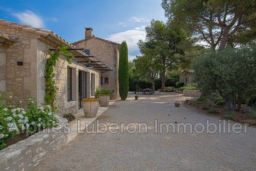 Location Maison à Eygalières 7 pièces