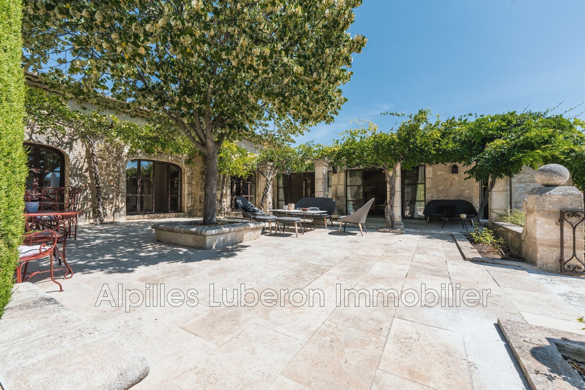 Location Maison à Eygalières 10 pièces