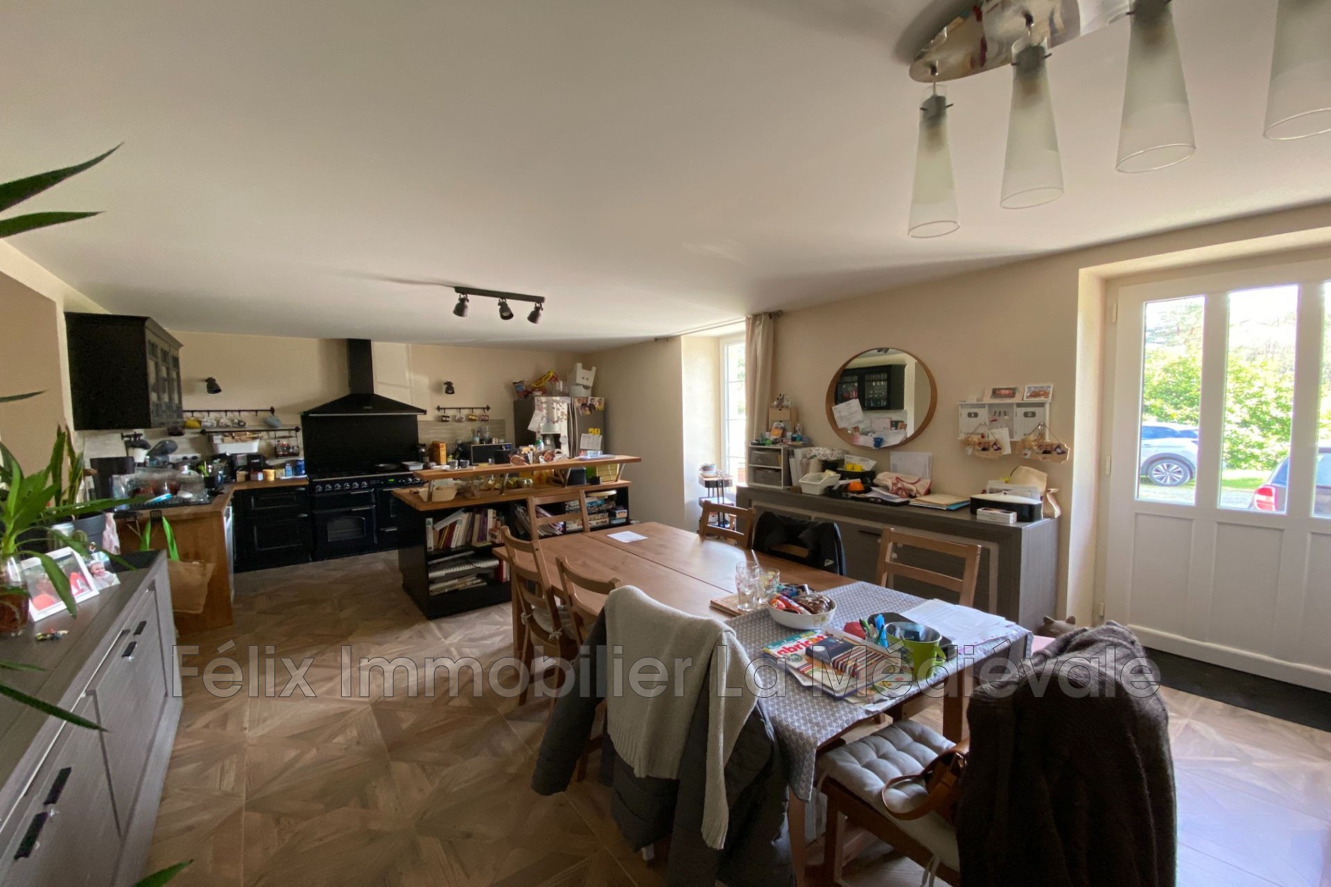 Vente Maison à Vitrac 9 pièces