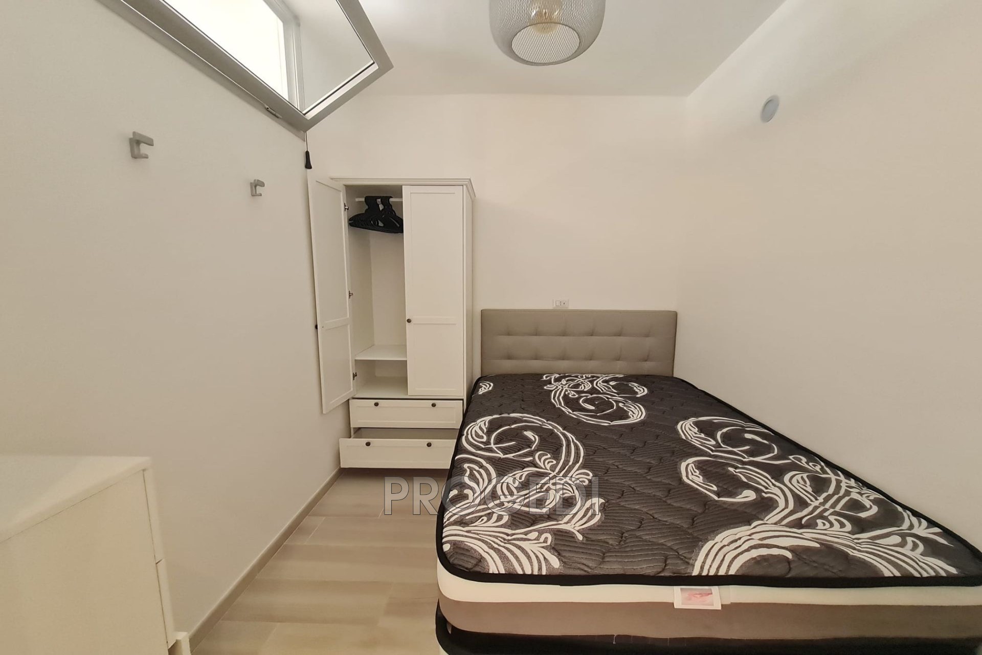 Location Appartement à Menton 1 pièce