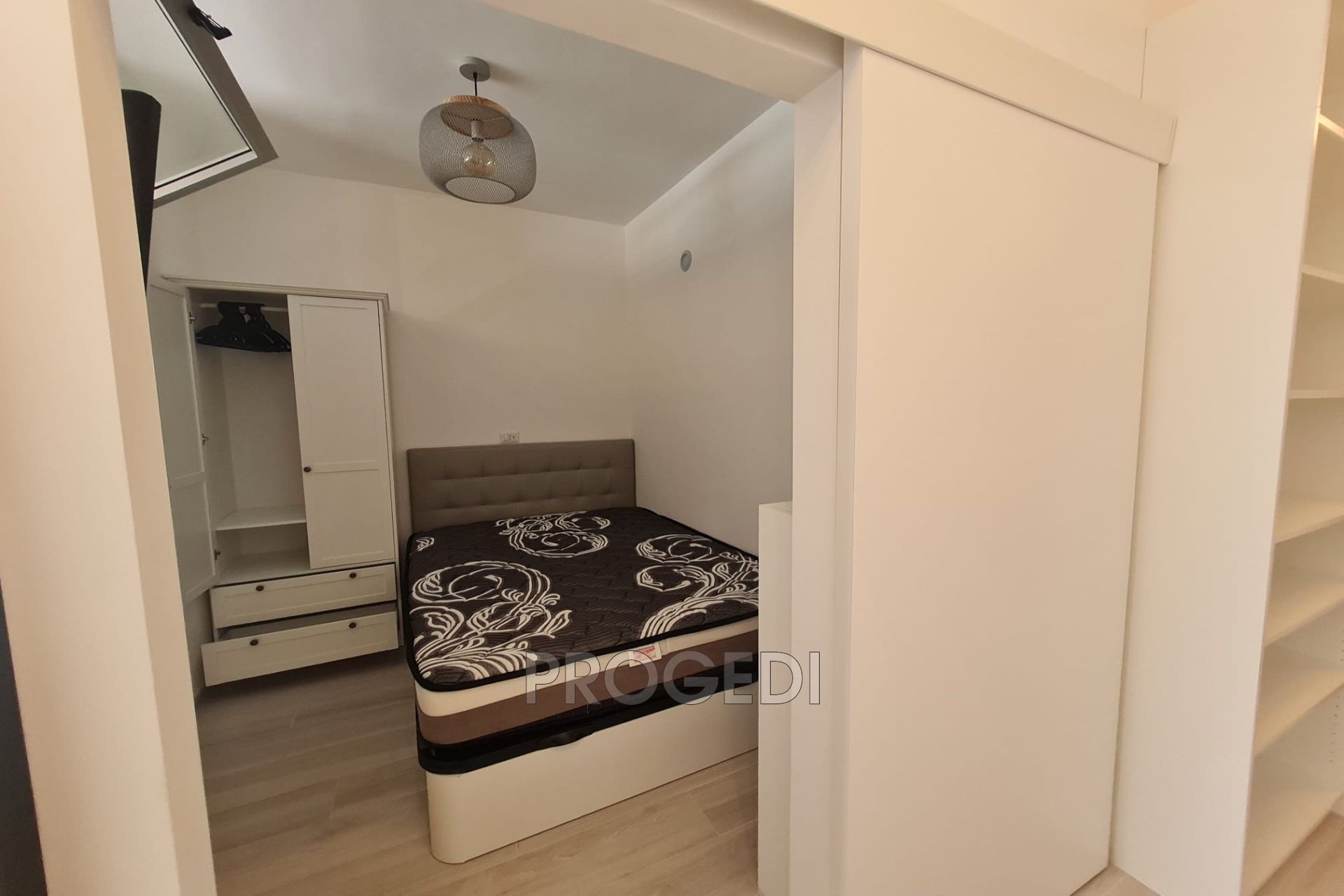 Location Appartement à Menton 1 pièce