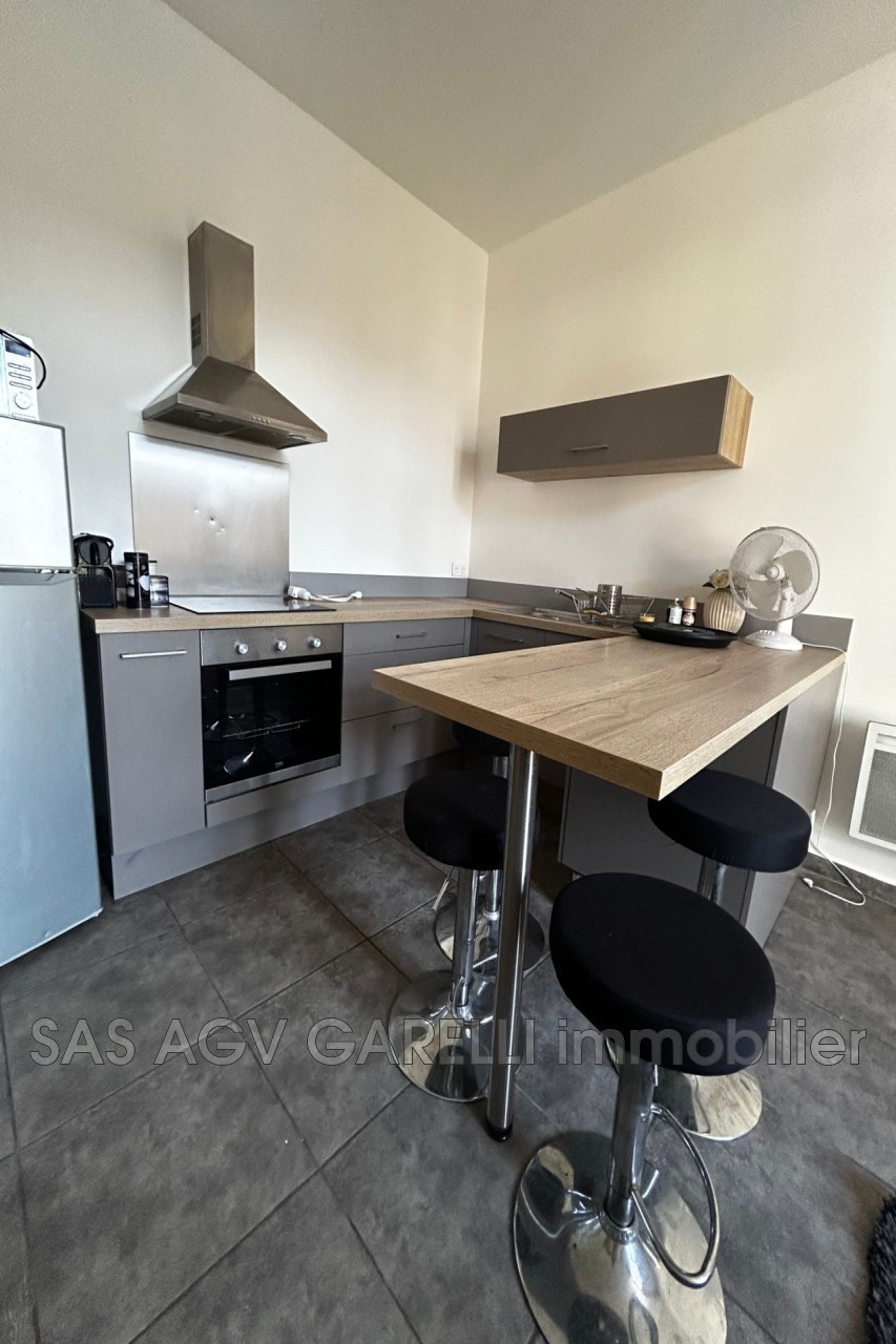 Location Appartement à Hyères 2 pièces