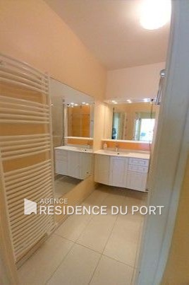 Location Appartement à Mandelieu-la-Napoule 2 pièces