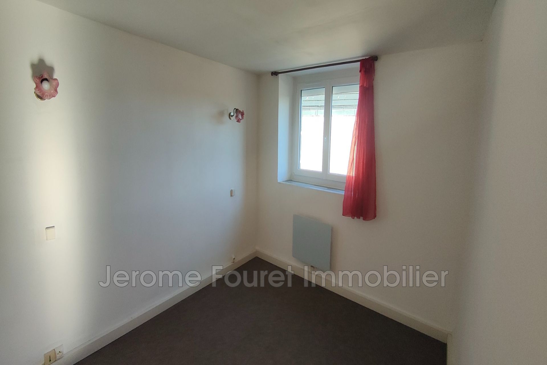 Location Appartement à Montaignac-Saint-Hippolyte 2 pièces