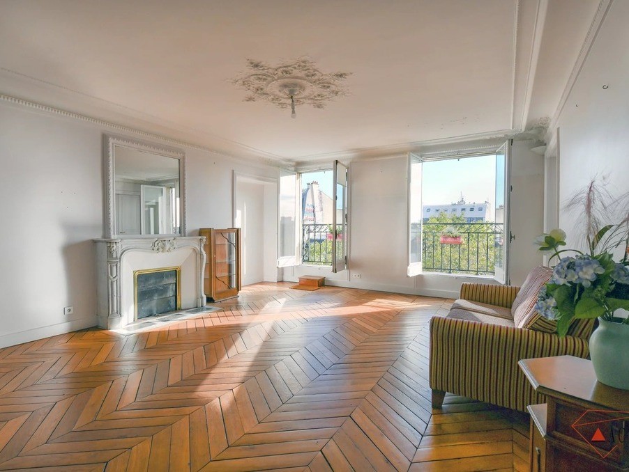 Vente Appartement à Paris Butte-Montmartre 18e arrondissement 5 pièces