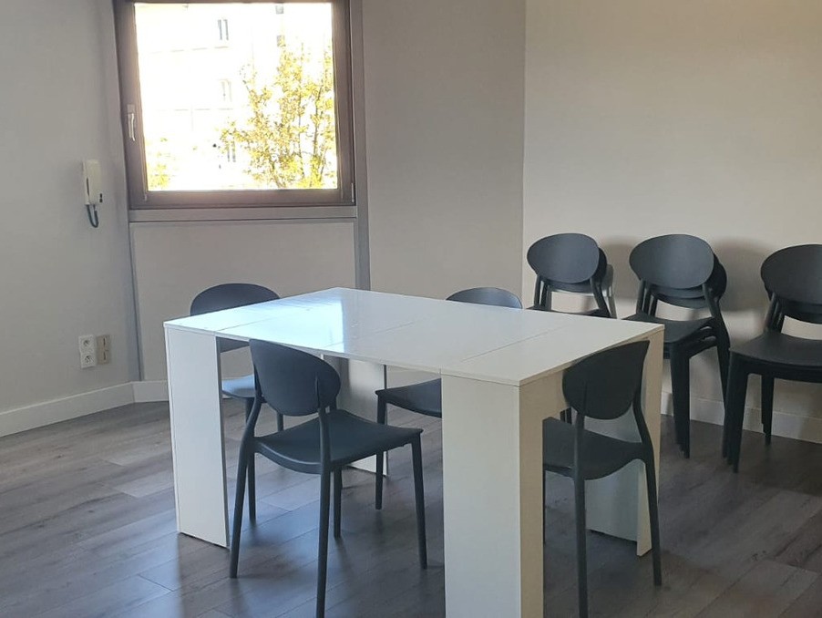 Vente Bureau / Commerce à Montélimar 6 pièces