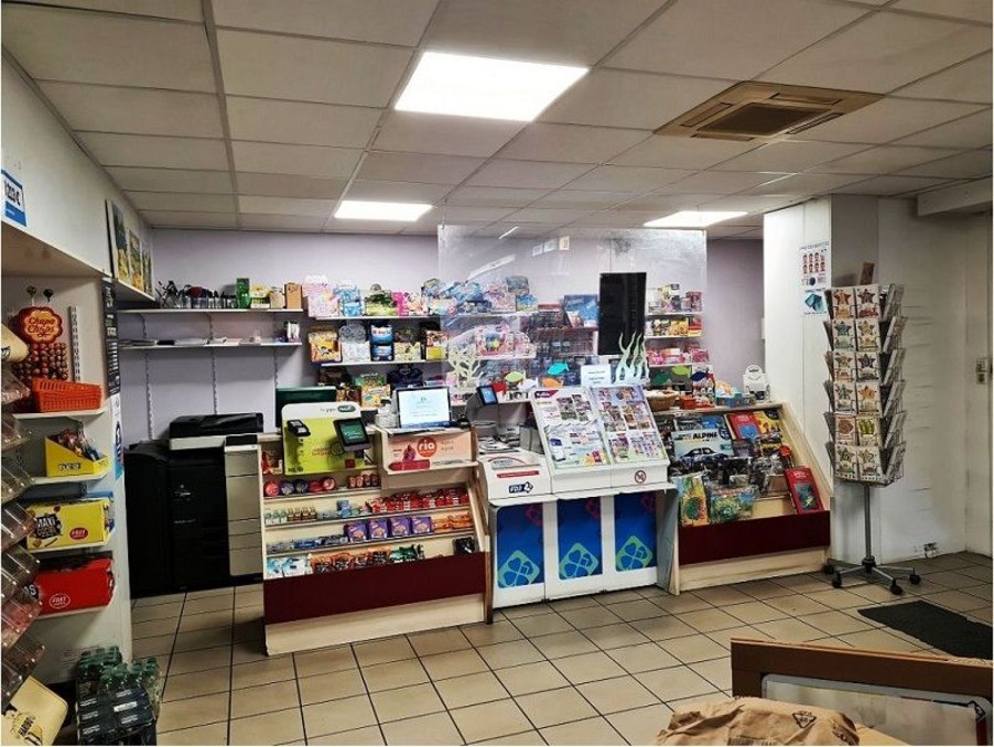 Vente Bureau / Commerce à Nîmes 2 pièces