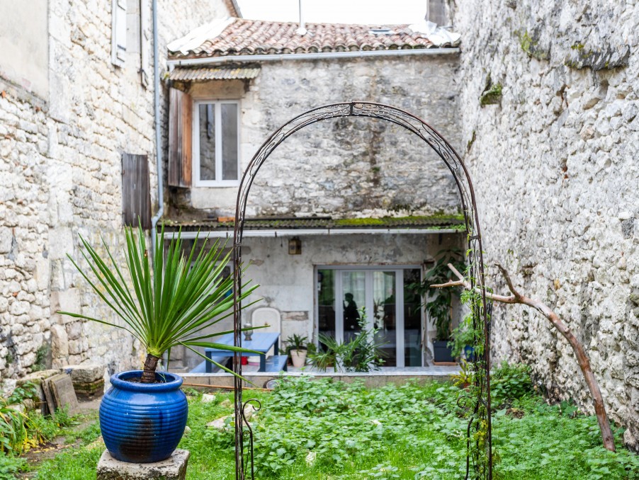 Vente Maison à Montaigu-de-Quercy 5 pièces