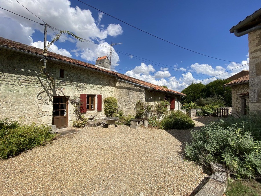 Vente Maison à Saint-Séverin 8 pièces