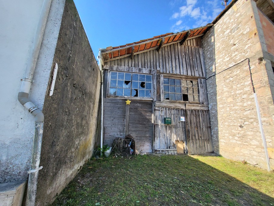 Vente Garage / Parking à Monbahus 0 pièce