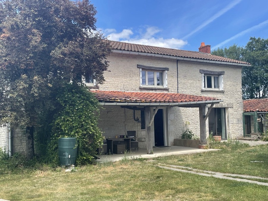 Vente Maison à Brioux-sur-Boutonne 10 pièces