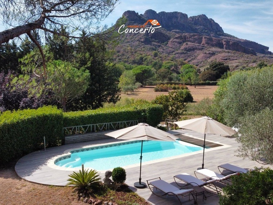 Vente Maison à Roquebrune-sur-Argens 6 pièces