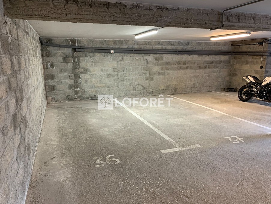 Vente Garage / Parking à Cognac 0 pièce