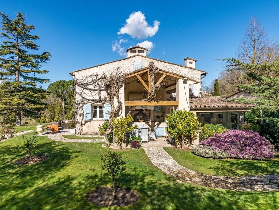 Vente Maison à Châteauneuf-Grasse 11 pièces