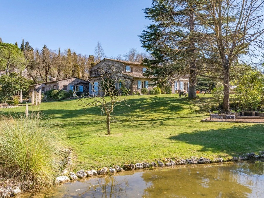 Vente Maison à Châteauneuf-Grasse 11 pièces