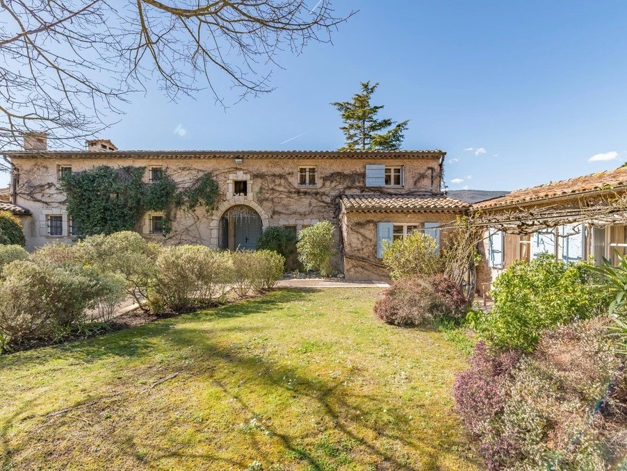 Vente Maison à Châteauneuf-Grasse 11 pièces