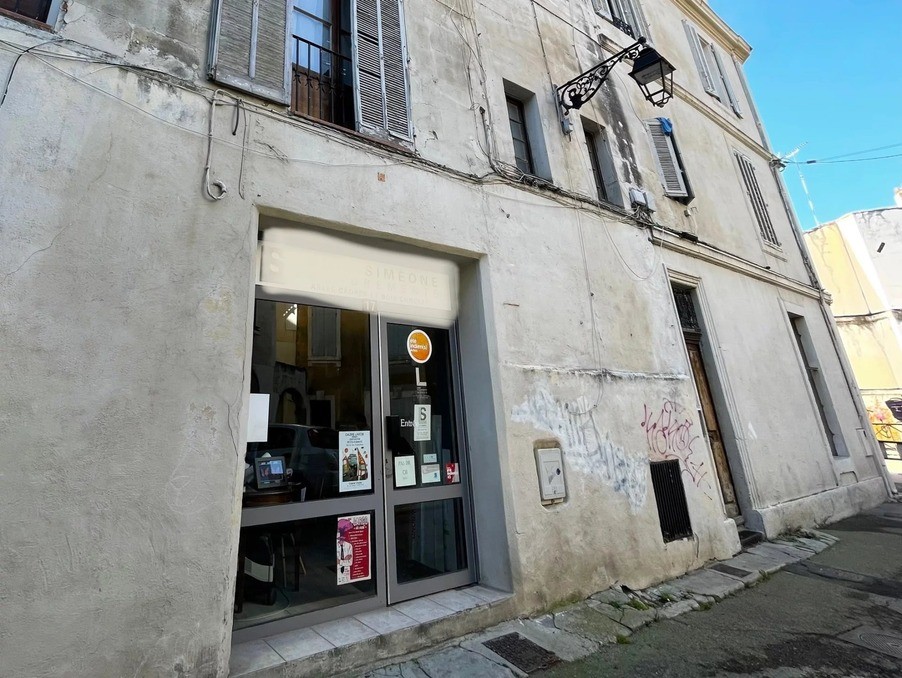 Vente Bureau / Commerce à Arles 3 pièces