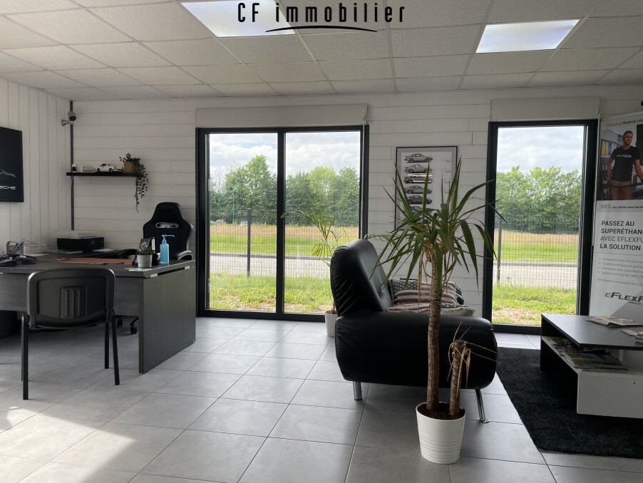 Vente Bureau / Commerce à Thiberville 2 pièces