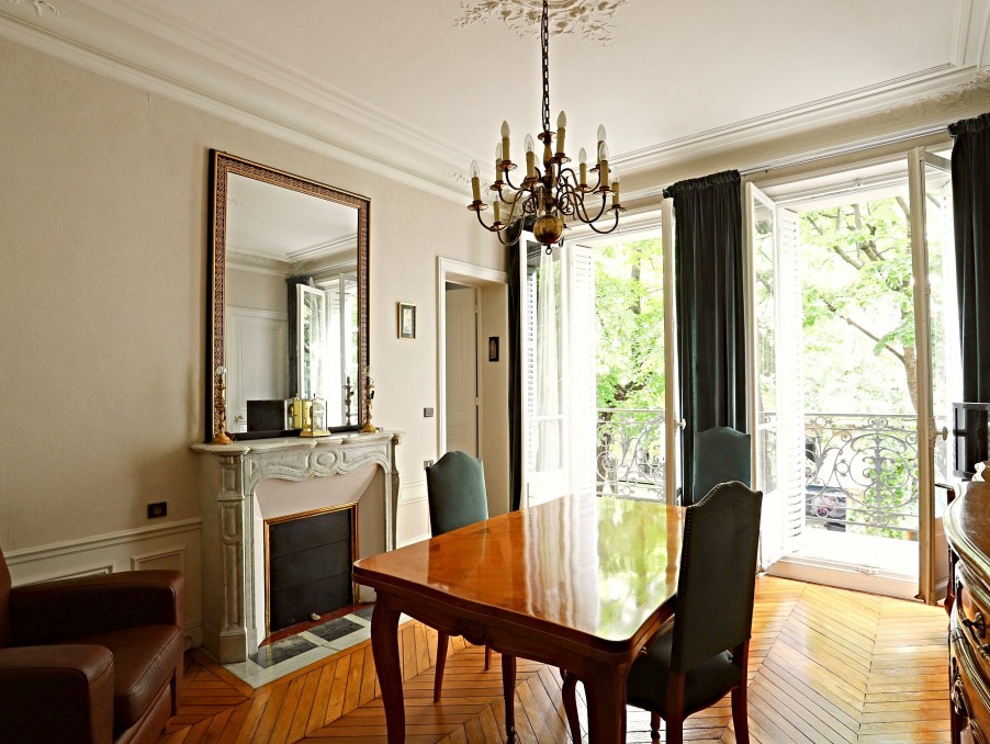 Vente Appartement à Paris Butte-Montmartre 18e arrondissement 3 pièces