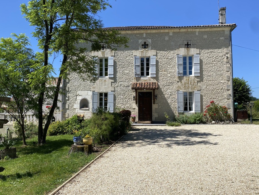 Vente Maison à Saint-Séverin 9 pièces