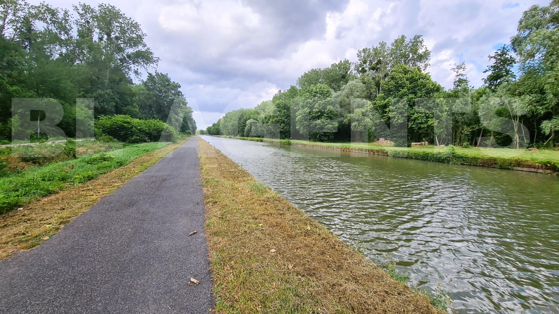 Vente Terrain à Montargis 0 pièce