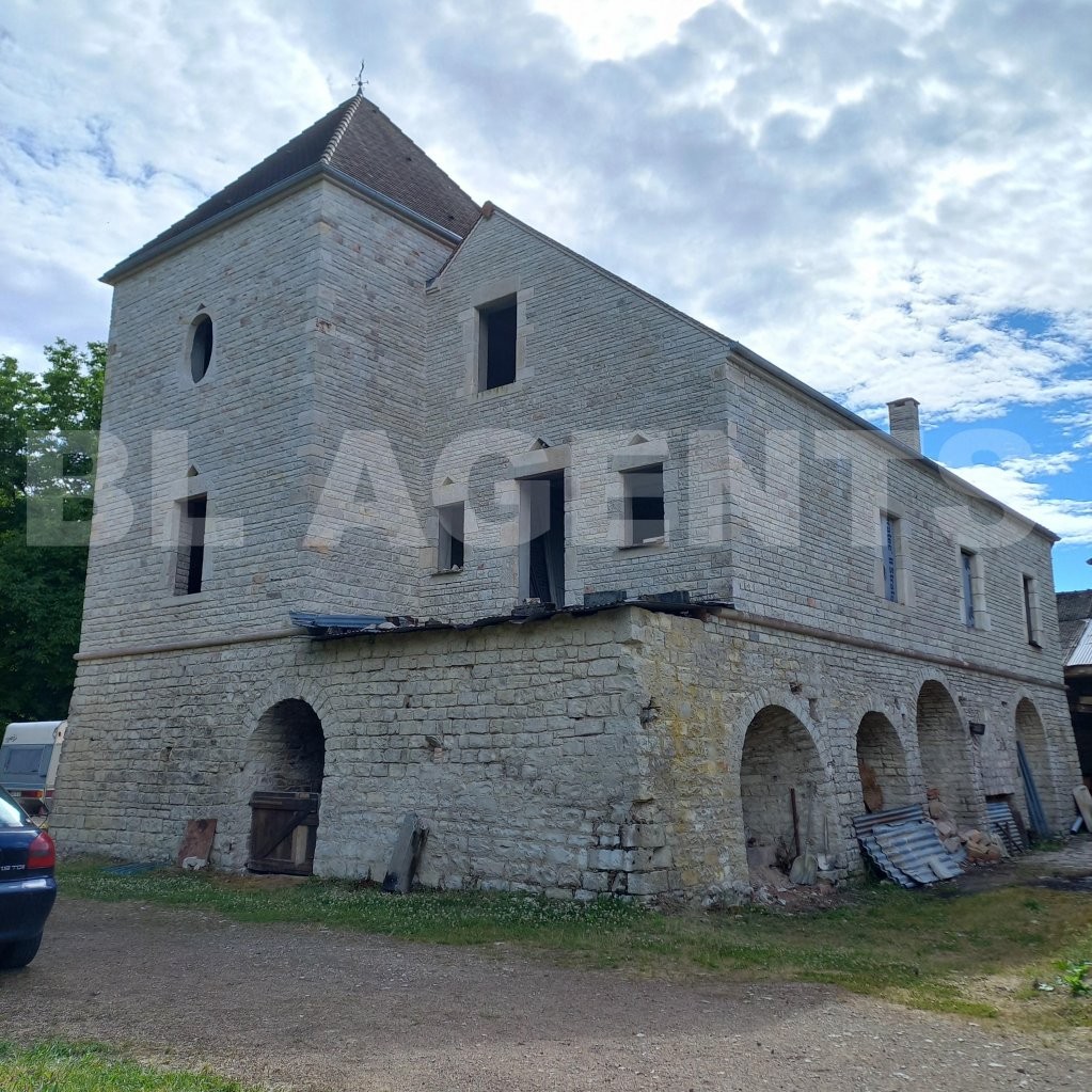 Vente Maison à Noyers 7 pièces