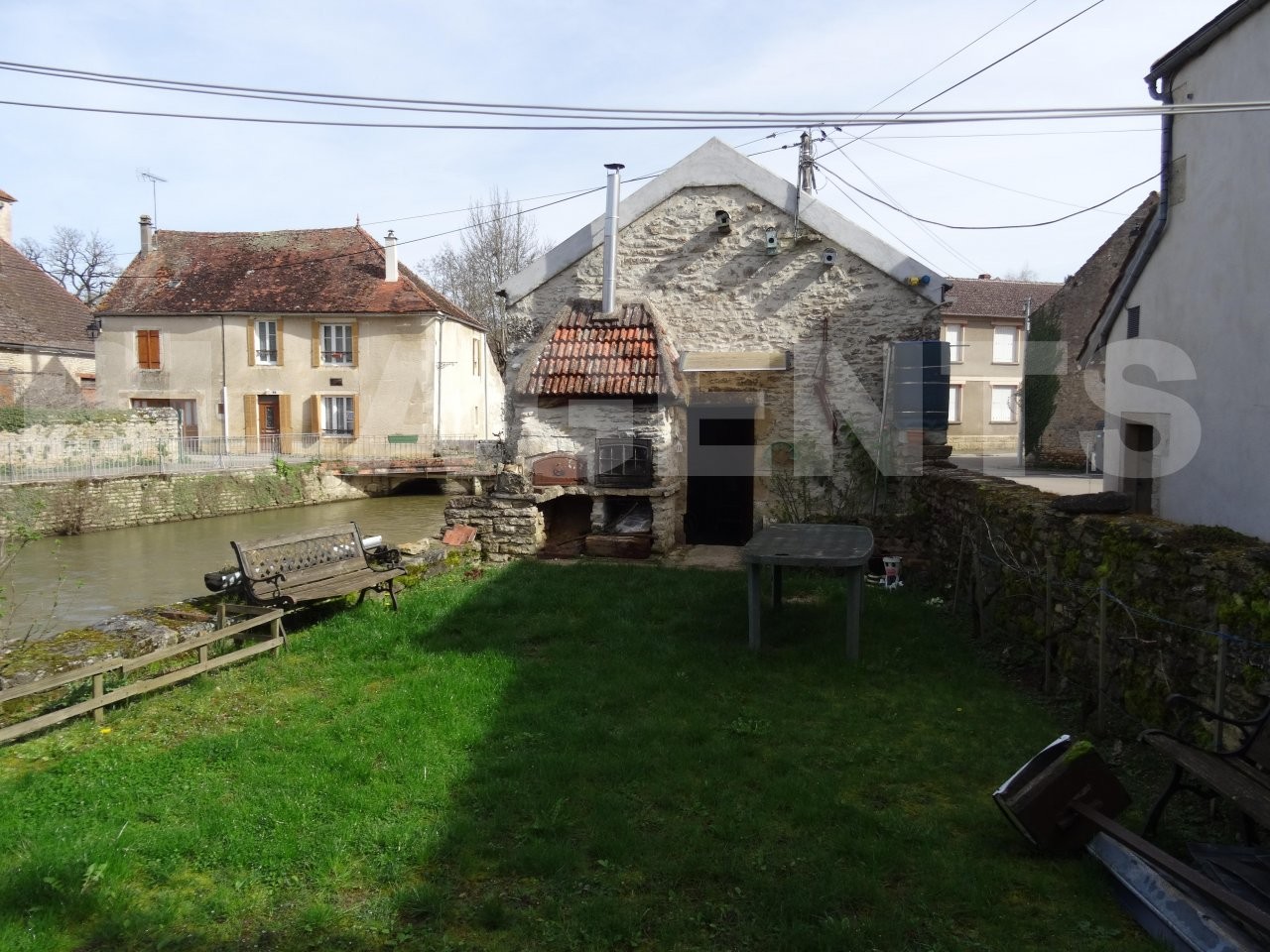 Vente Maison à l'Isle-sur-Serein 4 pièces