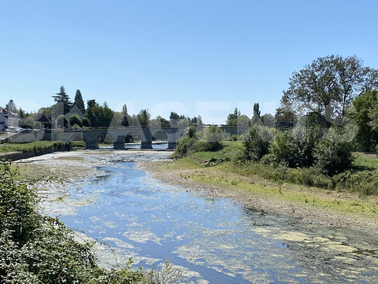 Vente Maison à Descartes 2 pièces