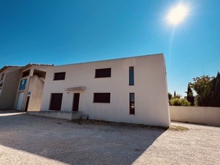 Vente Bureau / Commerce à Camaret-sur-Aigues 0 pièce