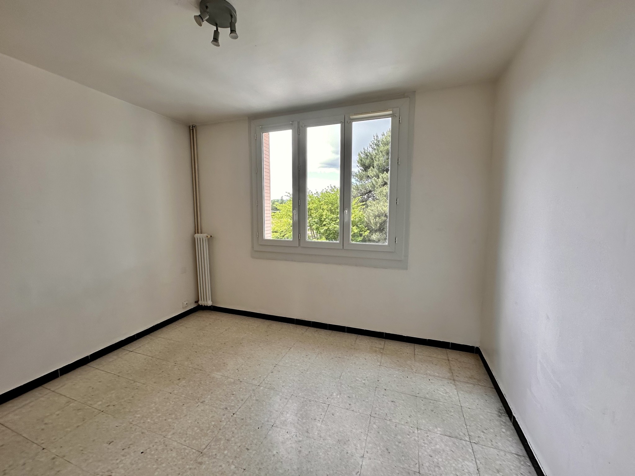 Vente Appartement à Pont-Saint-Esprit 4 pièces