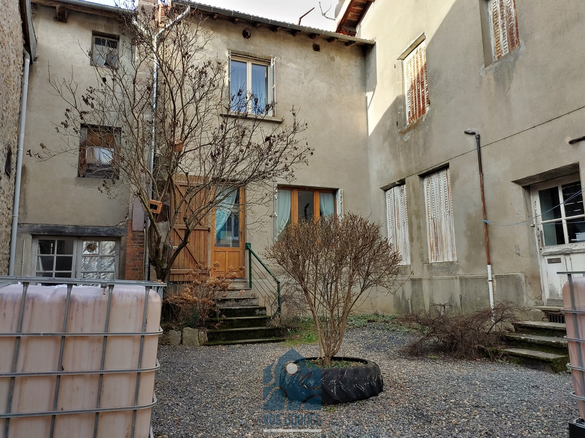 Vente Maison à Saint-Germain-l'Herm 13 pièces