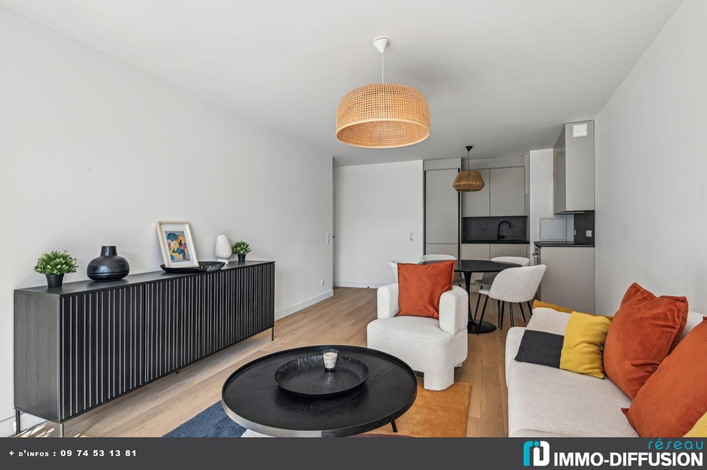 Vente Appartement à Paris Butte-Montmartre 18e arrondissement 3 pièces