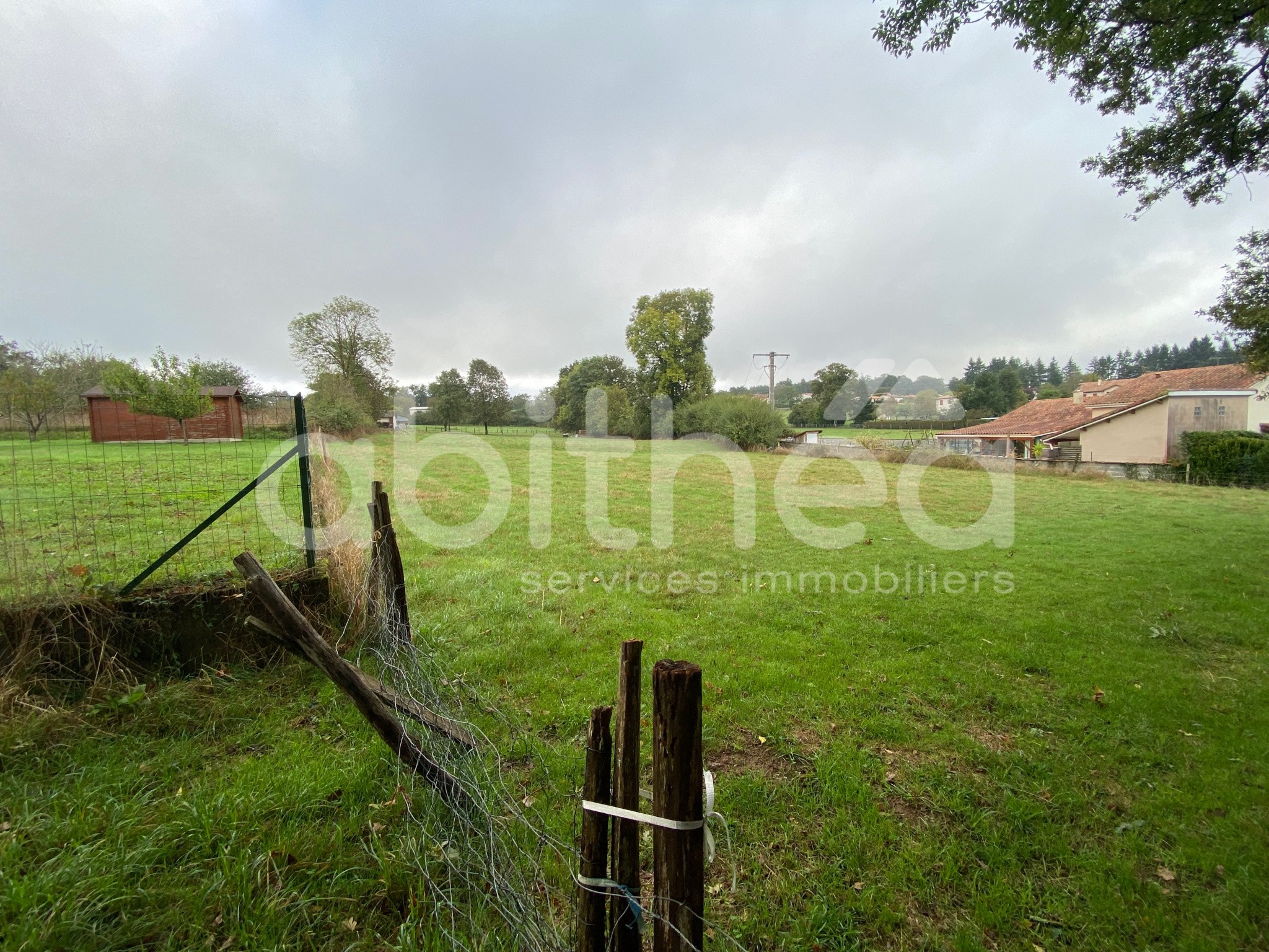 Vente Terrain à Chabanais 0 pièce