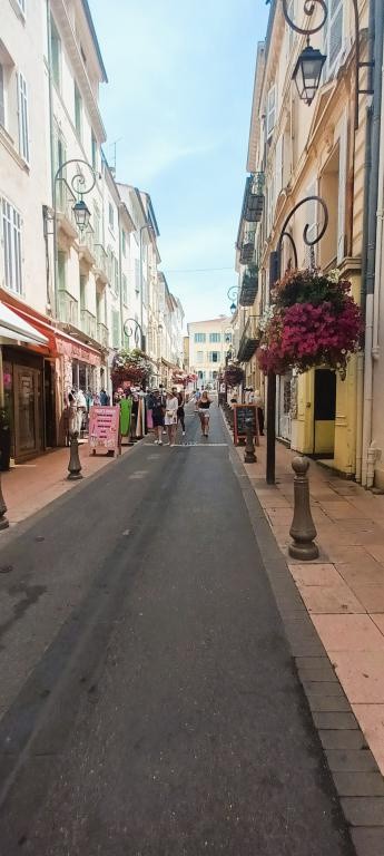 Vente Bureau / Commerce à Antibes 0 pièce