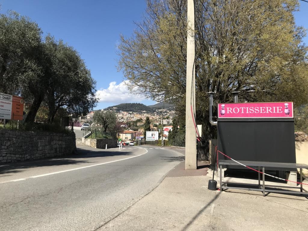 Location Bureau / Commerce à Grasse 0 pièce