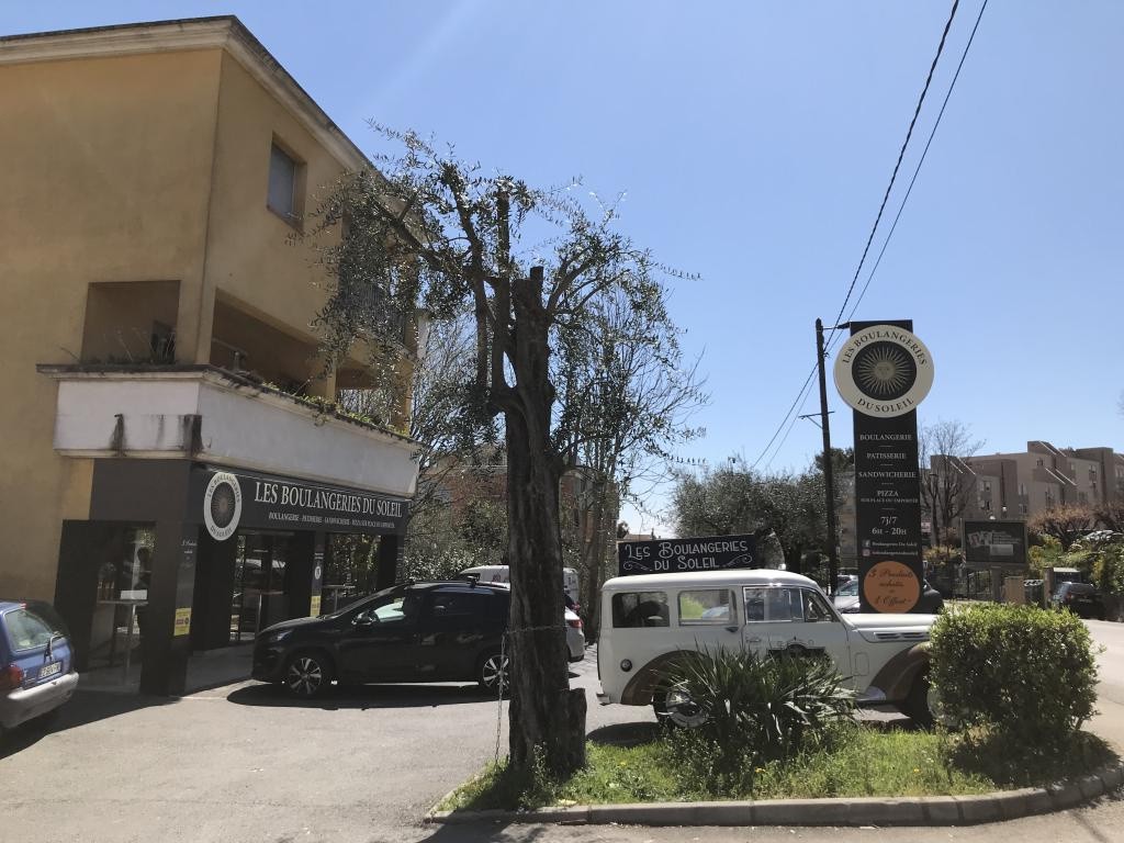 Location Bureau / Commerce à Grasse 0 pièce