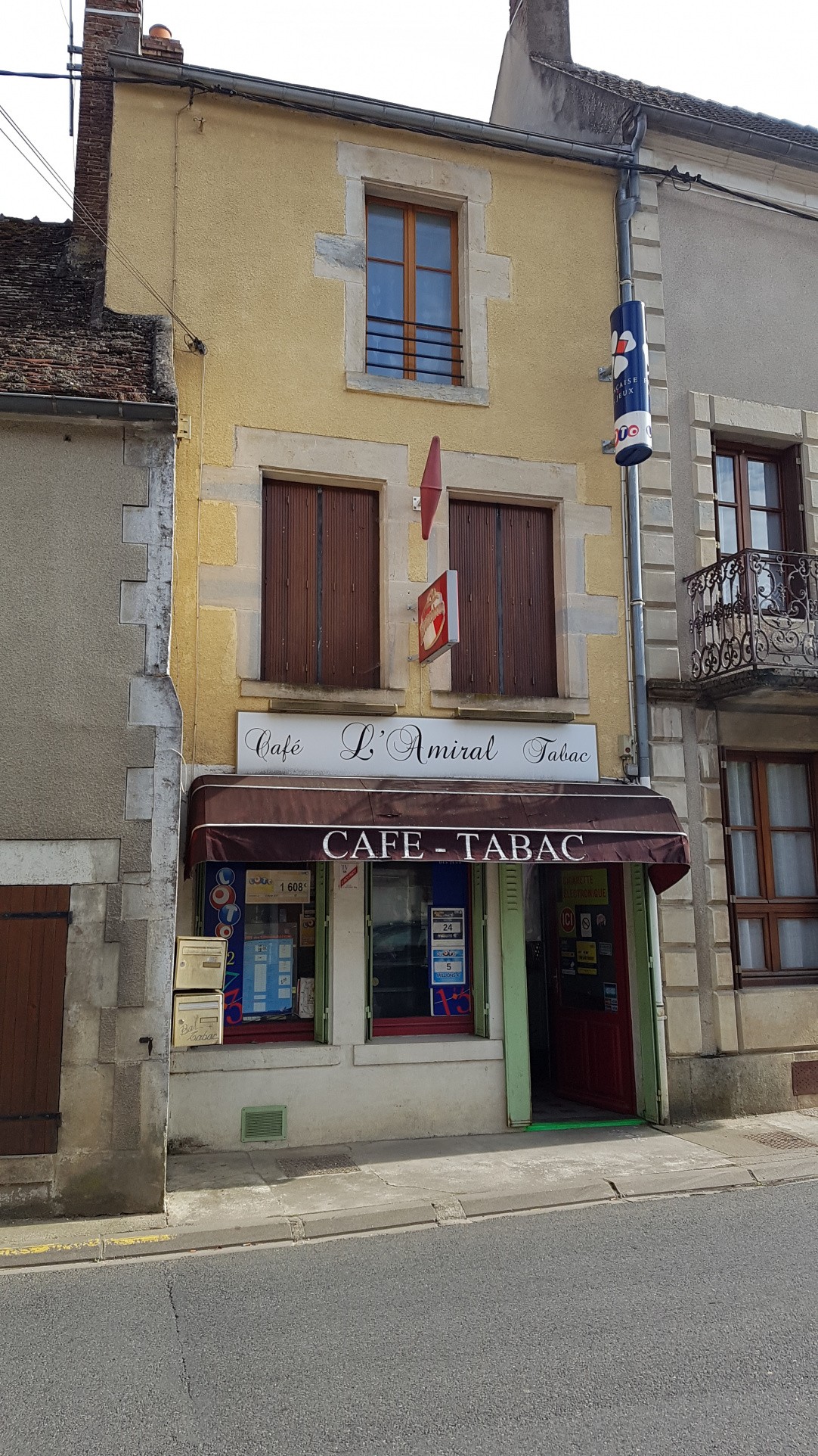 Vente Bureau / Commerce à Corvol-l'Orgueilleux 0 pièce