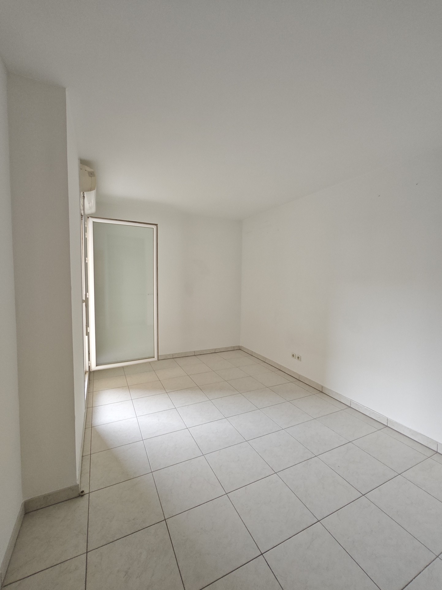 Location Appartement à Marseille 6e arrondissement 2 pièces