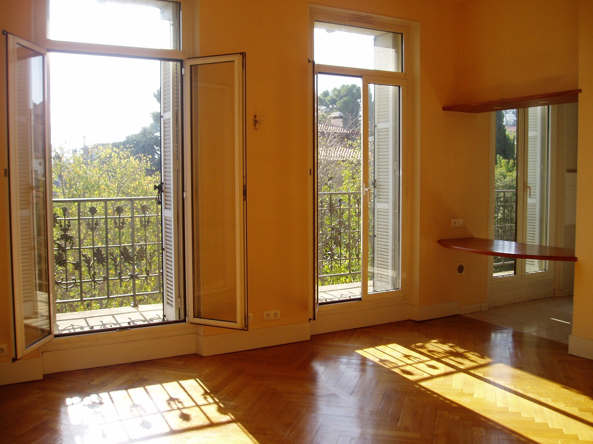 Location Appartement à Marseille 8e arrondissement 3 pièces