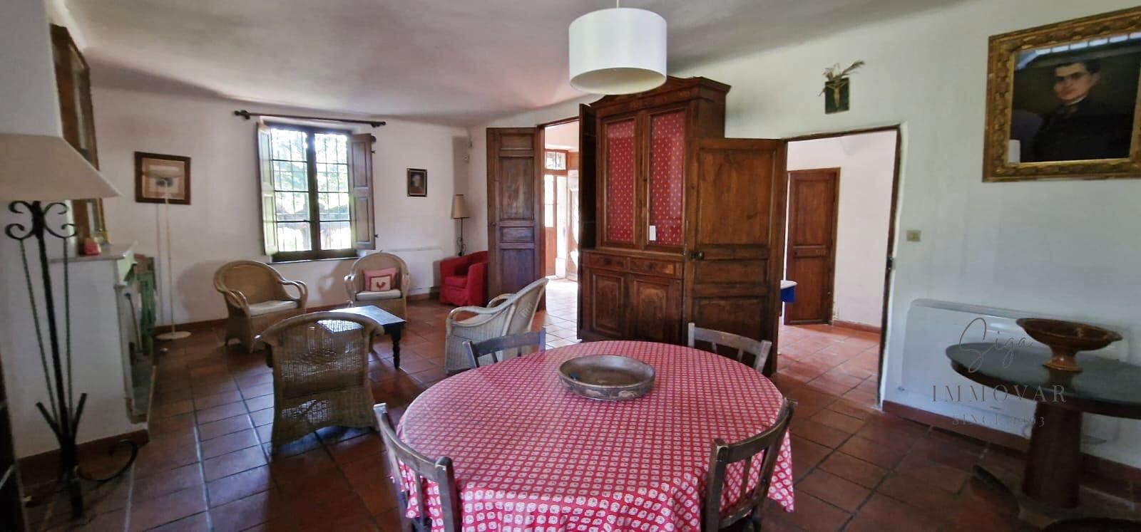 Vente Maison à Saint-Cyr-sur-Mer 7 pièces